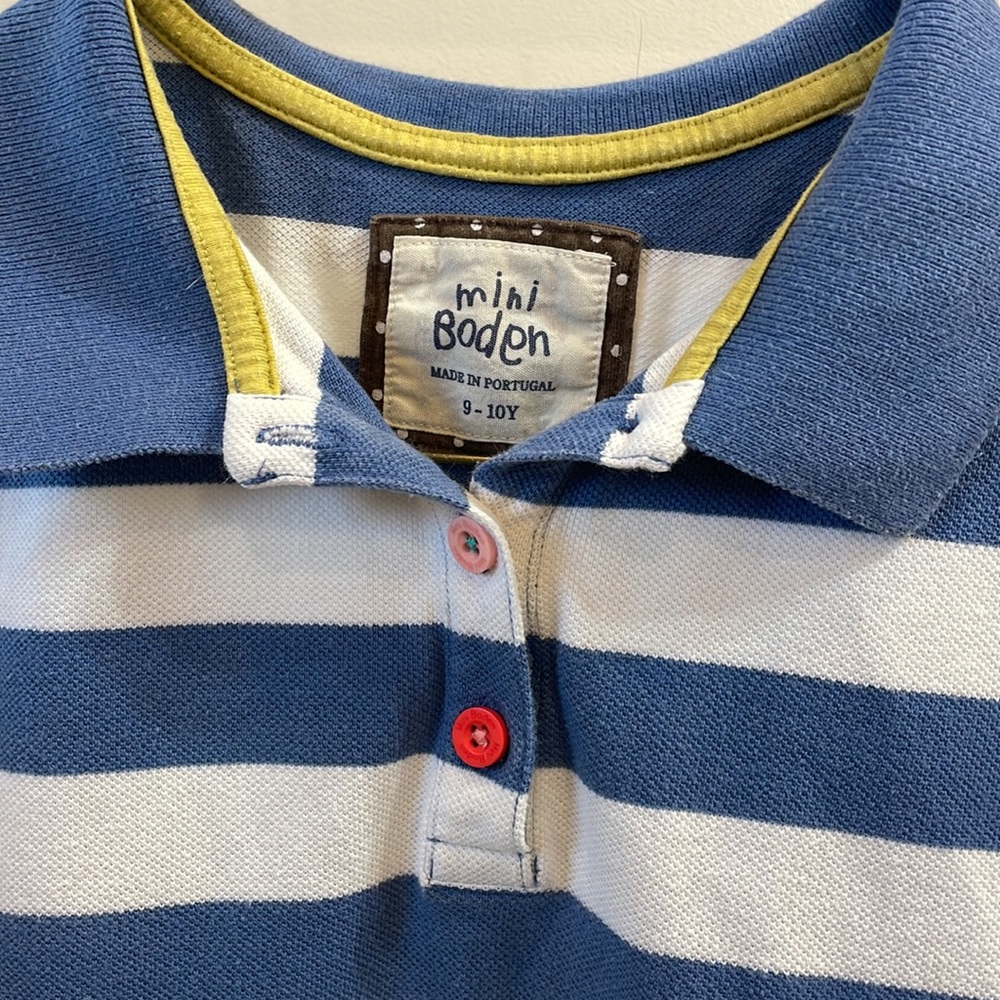 Mini Boden, blue and white striped girls dress. Adorable dog appliqué - size 10 - Picture 3 of 4